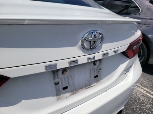 Certified 2021 Toyota Camry SE FWD image 11