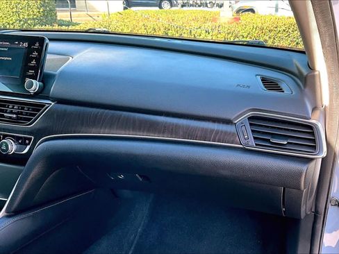 Used 2021 Honda Accord Touring image 18