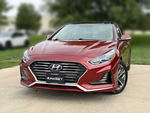 Used 2019 Hyundai Sonata Limited FWD image 1