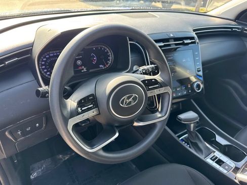 Used 2023 Hyundai Tucson SEL FWD image 9