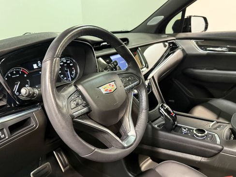 Used 2024 Cadillac XT6 Sport w/ LPO, Floor Liner Package AWD/4WD image 77