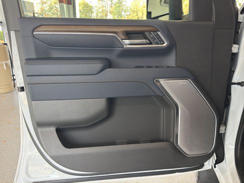 Used 2024 Chevrolet Silverado 2500 High Country w/ Technology Package image 25