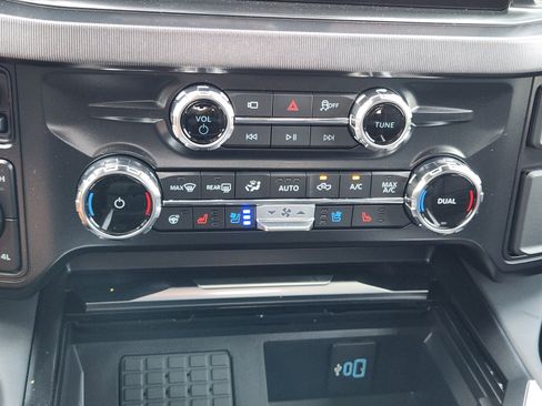 New 2026 Ford F450 Platinum w/ FX4 Off-Road Package AWD/4WD image 15