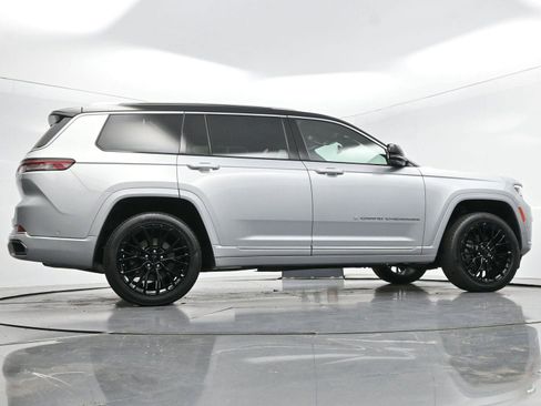 Used 2023 Jeep Grand Cherokee L Summit AWD/4WD image 49