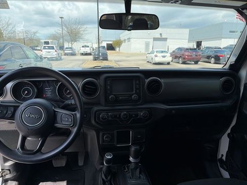 Used 2020 Jeep Gladiator Sport w/ Trailer Tow Package image 6