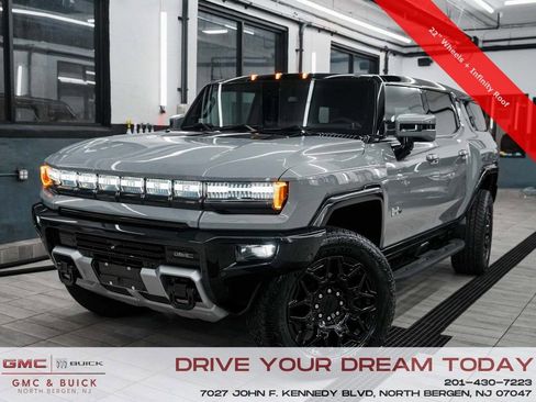 Used 2024 GMC Hummer EV 2X w/ LPO, Roof Cross Rail Package image 1