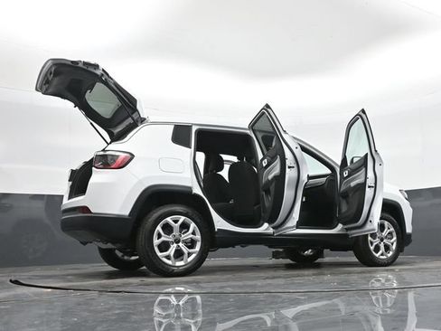 Used 2025 Jeep Compass Sport AWD/4WD image 51