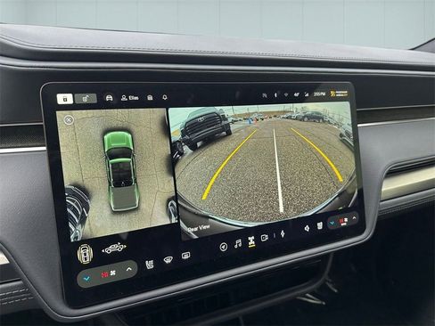 Used 2025 Rivian R1T Adventure image 25