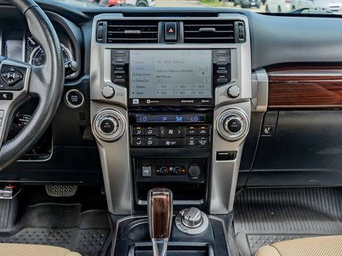Used 2020 Toyota 4Runner Limited AWD/4WD image 23