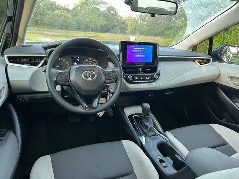 Certified 2025 Toyota Corolla LE FWD image 13
