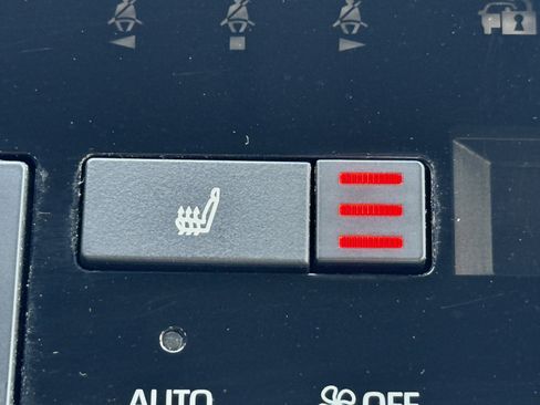 Used 2021 Toyota Avalon XSE image 44