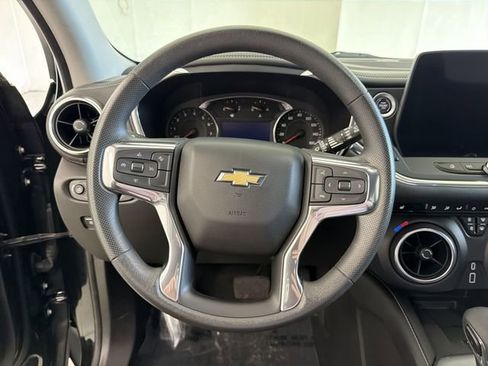 Certified 2023 Chevrolet Blazer LT w/ Convenience Package FWD image 31