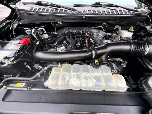 Certified 2022 Ford Expedition Platinum AWD/4WD image 9