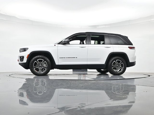 Used 2022 Jeep Grand Cherokee Trailhawk w/ ADV Protech Group II AWD/4WD image 40