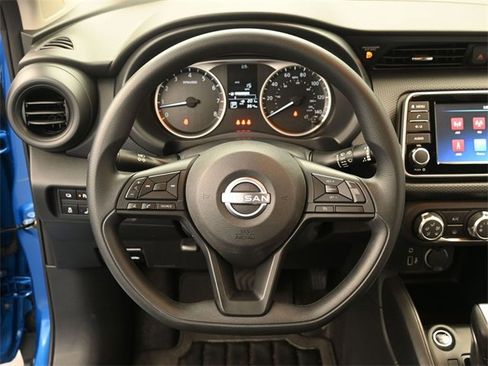 Used 2025 Nissan Kicks Play S image 25