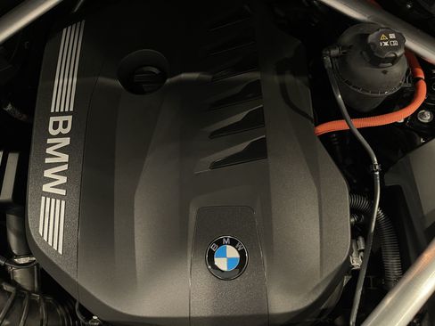Used 2024 BMW X5 xDrive50e w/ M Sport Package AWD/4WD image 26
