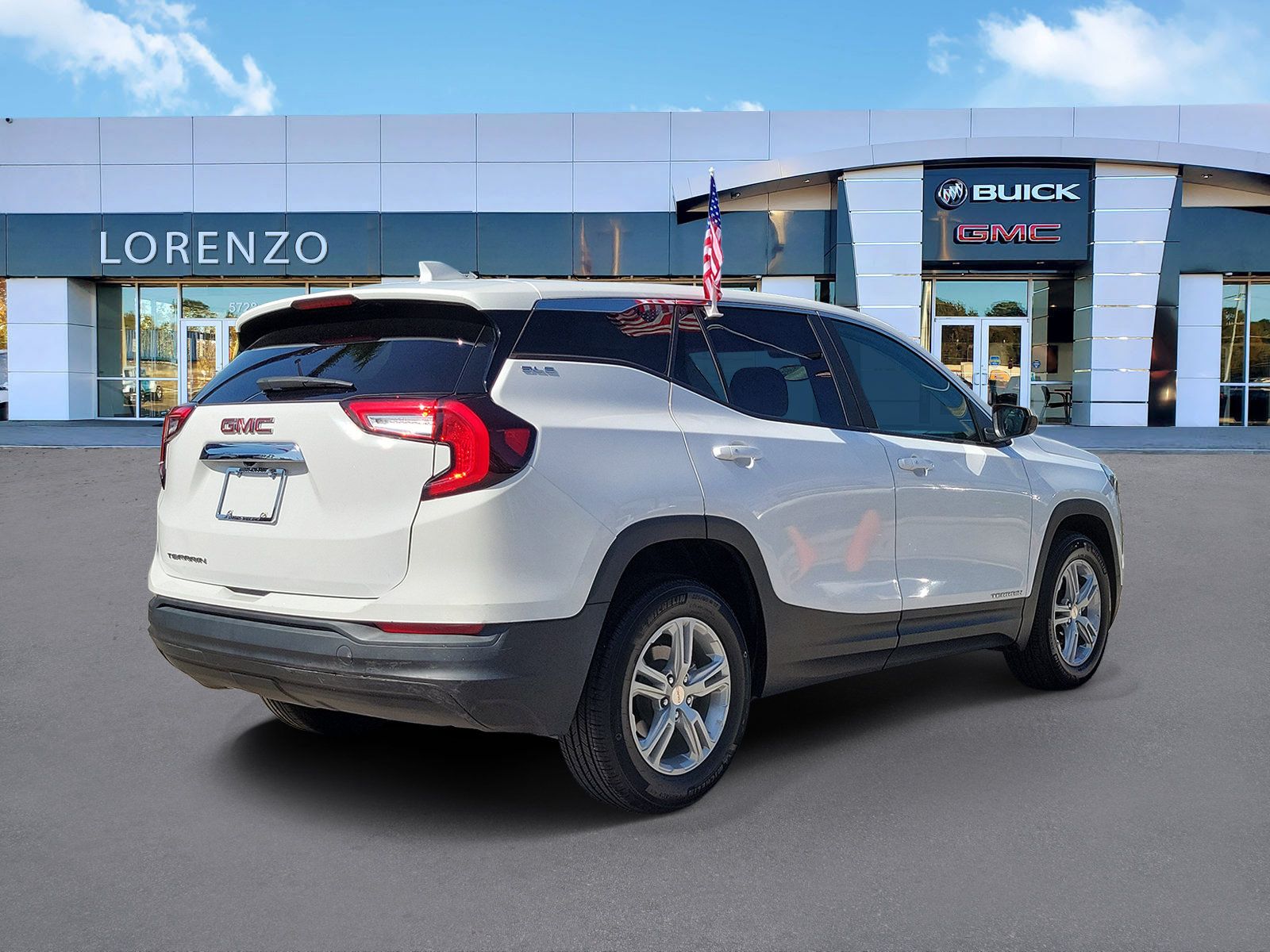 Used 2023 GMC Terrain SLE FWD image 5