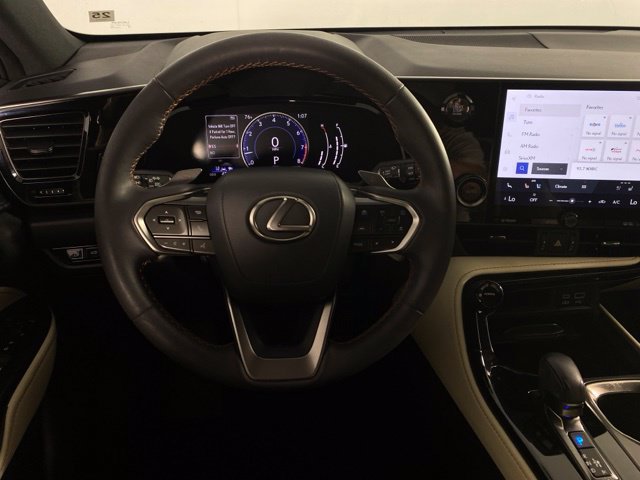 Used 2024 Lexus NX 250 FWD w/ Towing Package (2000 Lbs) image 18