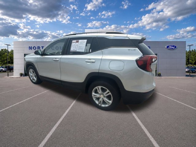 Used 2022 GMC Terrain SLE w/ Driver Convenience Package FWD image 8