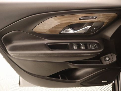 Used 2023 GMC Terrain Denali image 17
