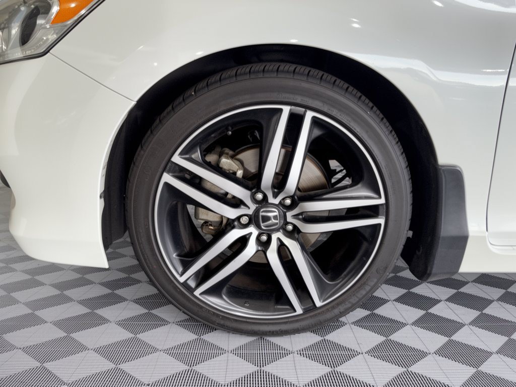 Used 2016 Honda Accord Sport image 10