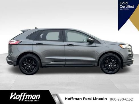 Certified 2024 Ford Edge SE w/ Black Appearance Package image 2