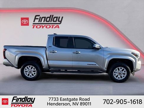 Certified 2025 Toyota Tacoma SR5 AWD/4WD image 11