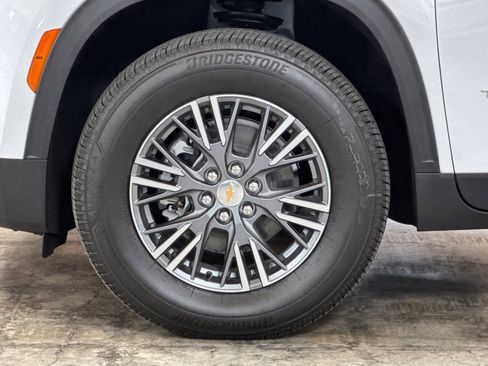 New 2026 Chevrolet Traverse LT w/ Driver Confidence Package FWD image 26