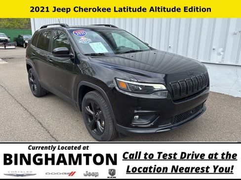 Used 2021 Jeep Cherokee Latitude Plus AWD/4WD image 26