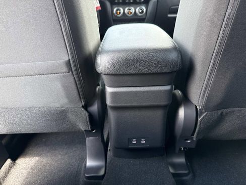 New 2026 Mitsubishi Outlander Sport LE AWD/4WD image 17