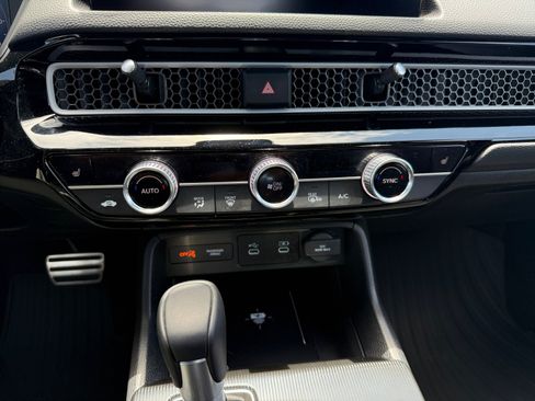 Certified 2025 Honda Civic Sport Touring image 13