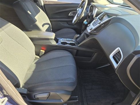 Used 2017 Chevrolet Equinox LT w/ Convenience Package image 15