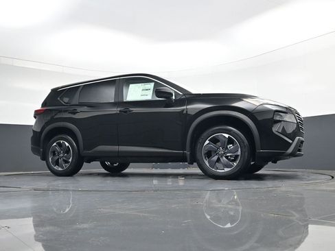 Certified 2026 Nissan Rogue SV FWD image 39