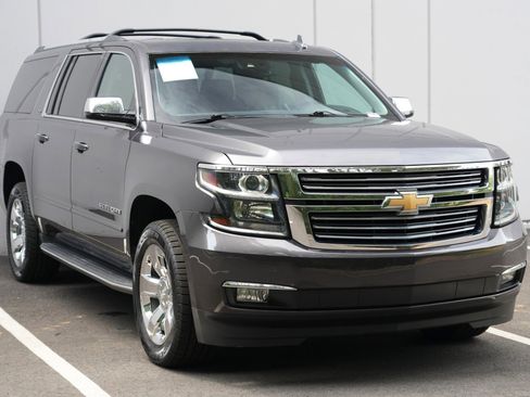 Used 2015 Chevrolet Suburban LTZ RWD image 58