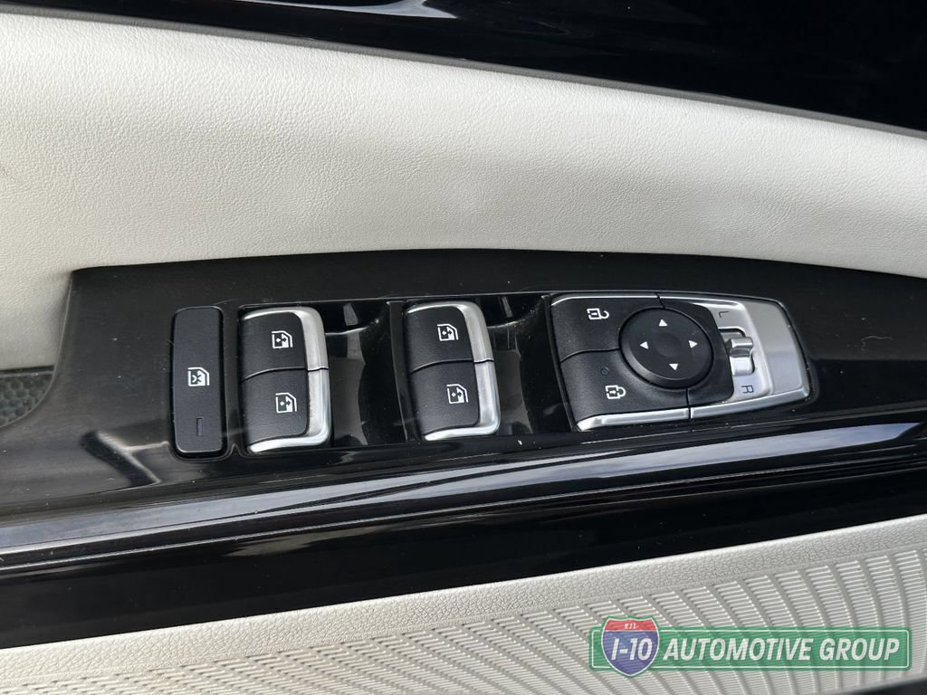 Used 2022 Kia Carnival EX FWD image 20