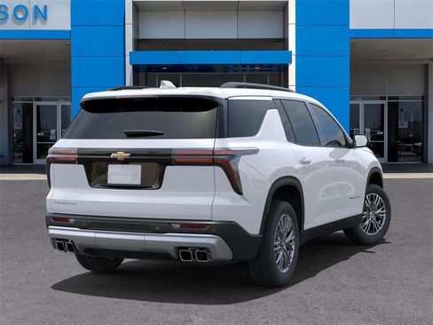 New 2025 Chevrolet Traverse LT w/ Enhanced Driving Package image 4