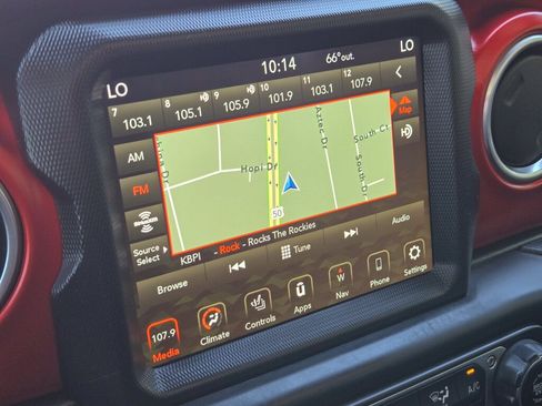 Used 2022 Jeep Gladiator Rubicon w/ LED Lighting Group AWD/4WD image 18