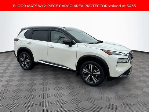 Used 2023 Nissan Rogue SL w/ SL Premium Package FWD image 3