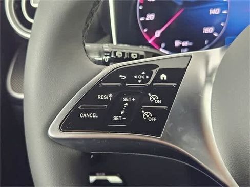 Used 2025 Mercedes-Benz GLC 300 4MATIC image 46