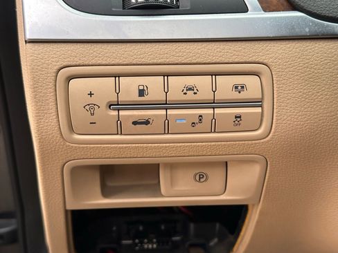 Used 2016 Hyundai Genesis 3.8 w/ Option Group 04 image 27