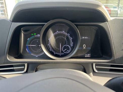 Used 2021 Hyundai Elantra Blue image 4