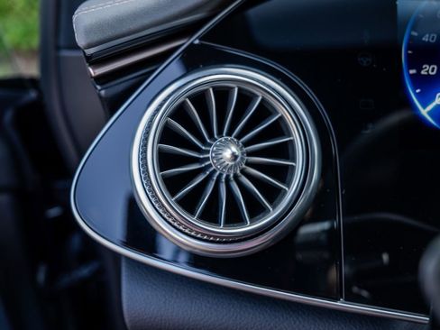 Used 2022 Mercedes-Benz EQS AMG 4MATIC w/ Pinnacle Trim Package image 8