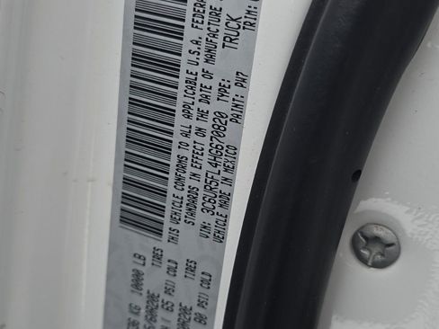 Used 2017 RAM 2500 Laramie w/ Sport Appearance Group image 12