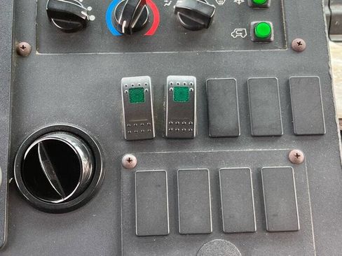 Used 2014 Ford E-350 and Econoline 350 Super Duty w/ A/C Prep Package image 18