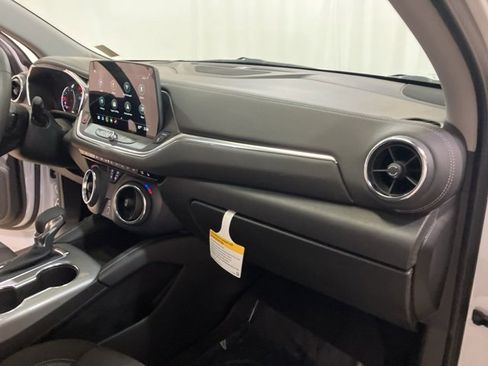 New 2025 Chevrolet Blazer LT w/ Driver Confidence Package image 24