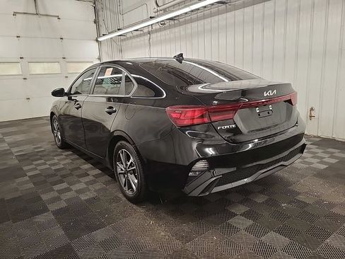 Used 2023 Kia Forte LXS w/ LXS Technology Package FWD image 4