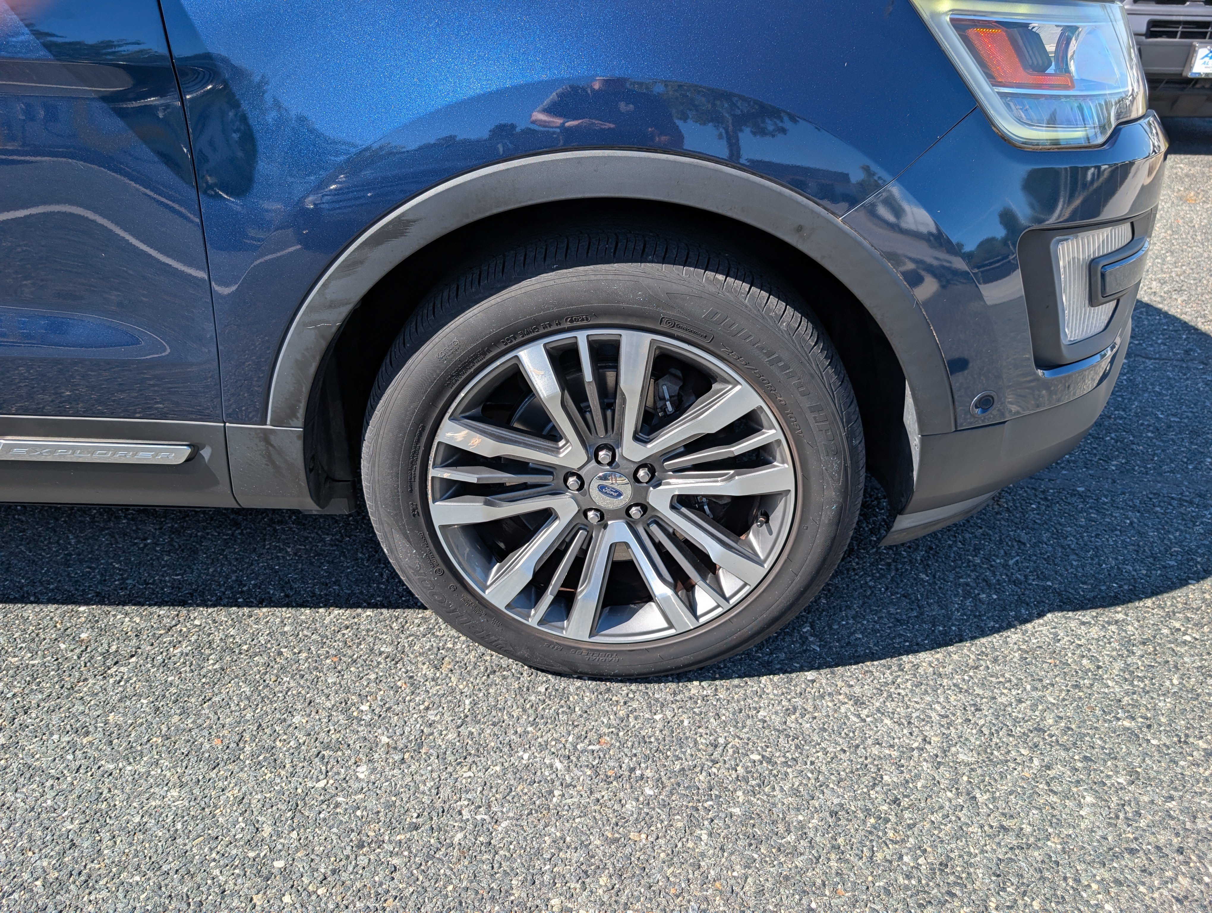 Certified 2017 Ford Explorer Platinum AWD/4WD image 11