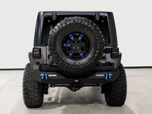Used 2016 Jeep Wrangler Unlimited Rubicon AWD/4WD image 7