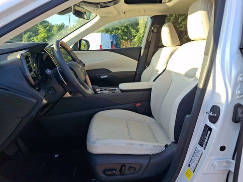 Used 2024 Lexus RX 350 Premium w/ Accessory Package (Z1) AWD/4WD image 13
