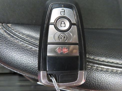 Used 2022 Ford Ranger Lariat w/ Tremor Off-Road Package AWD/4WD image 62